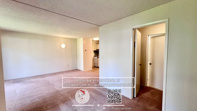 Building Photo - Must See Studio! Includes water/garbage/1-...