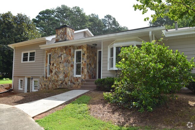 Building Photo - 1375 Nelms Dr