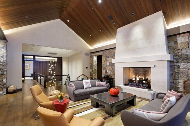 Foto del edificio - 930 S Mill St
