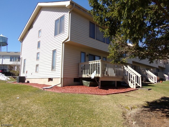 Building Photo - 290 Cheyenne Rd