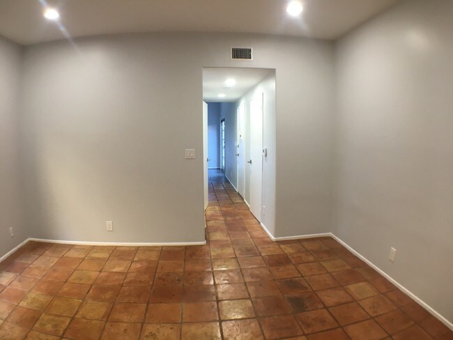 Foto del edificio - 1764 Silver Lake Blvd