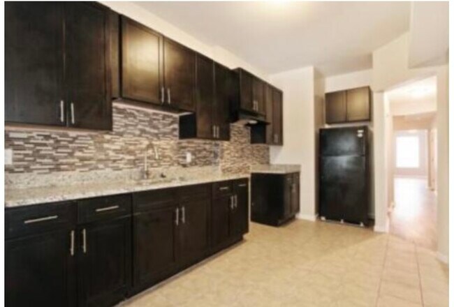 Foto del edificio - 6411 S Evans Ave