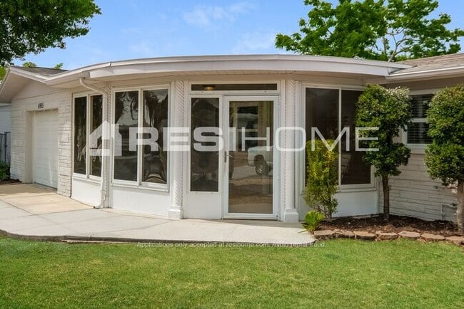 Building Photo - 4905 Calais Dr