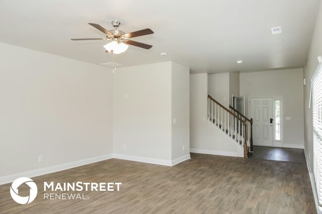 Building Photo - 142 BrookLawn Dr