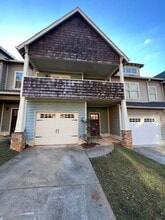 Building Photo - 407 N Lake Dr