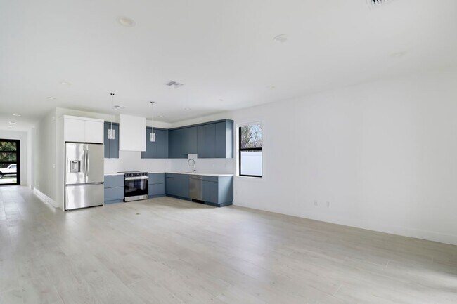 Building Photo - 17780 Thelma Ave