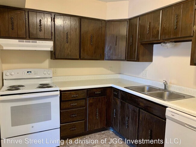 Building Photo - 1 br, 1 bath Apartment - Villas de Amor 31...