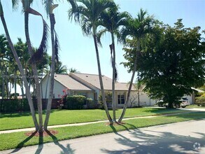 Building Photo - 21367 Chinaberry Dr