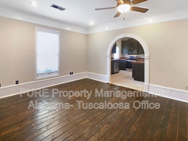 Building Photo - 2303 22nd St