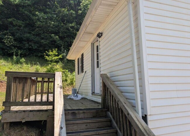 Foto del edificio - 56 Sand Lick Rd