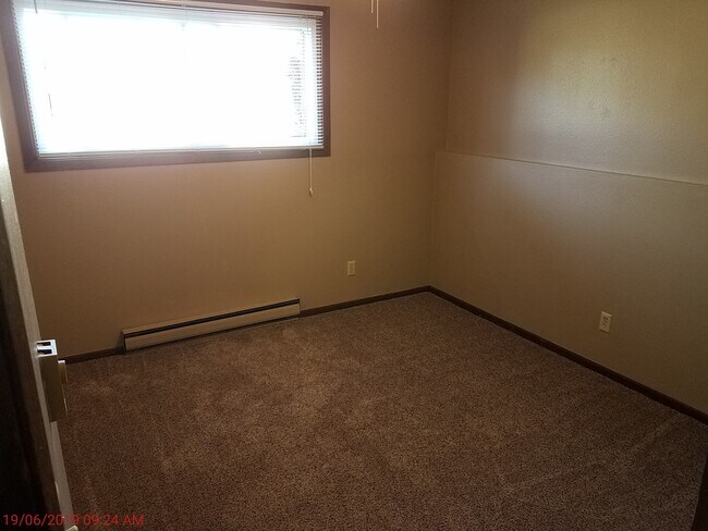 Building Photo - 1042 Terrace Dr