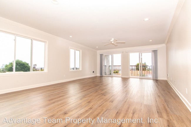 Building Photo - 6575 Paseo Del Norte