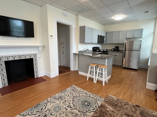 Building Photo - 79 Montvale Ave