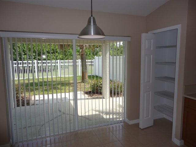 Building Photo - 11505 Crestlake Village Dr