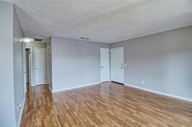 Foto del edificio - 13760 Orange Sunset Dr