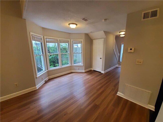 Building Photo - 1202 Defoors Landing NW