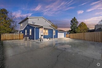 Building Photo - 3718 Custer Dr