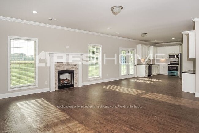 Foto del edificio - HOME FOR RENT!!
