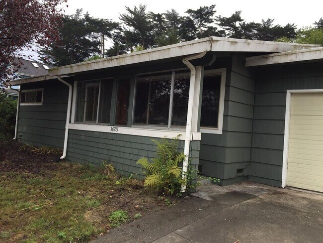 Building Photo - 1475 Stromberg