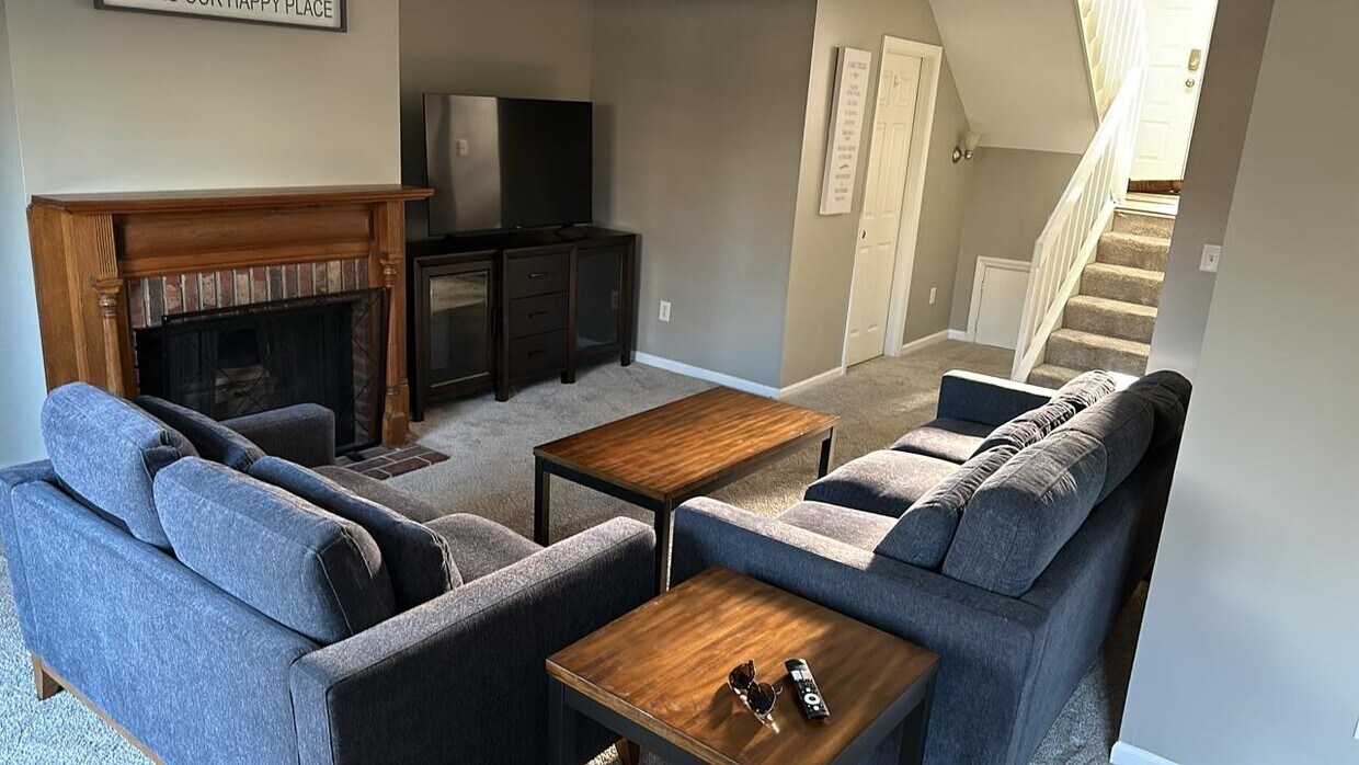 Foto principal - 204 Sherwood Green Ct