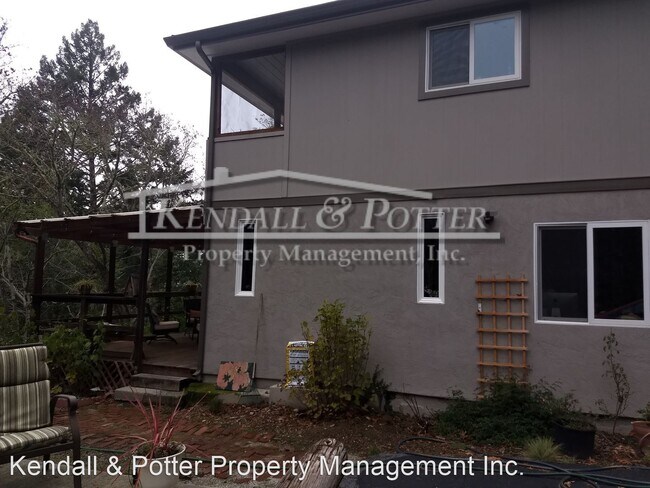 Foto del edificio - 3 br, 1 bath House - 24895 Skyland Rd.