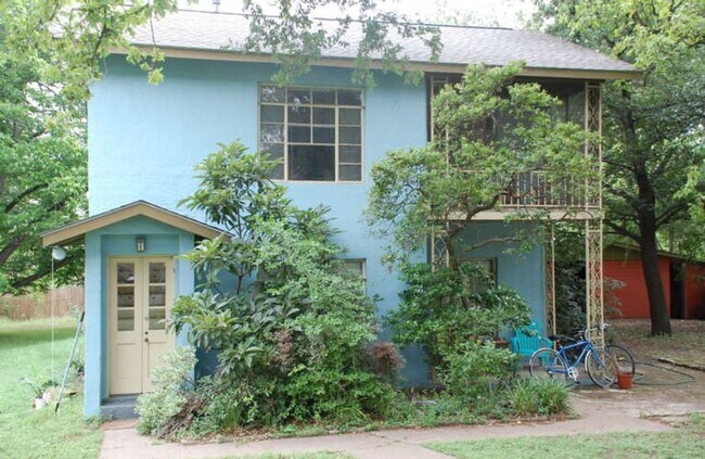 Building Photo - J01