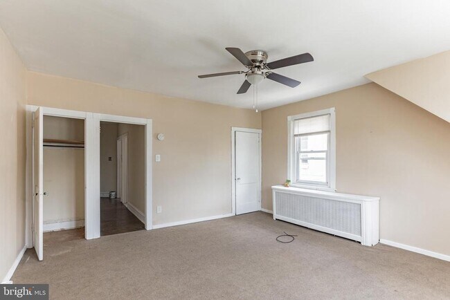 Foto del edificio - 4812 E Roosevelt Blvd