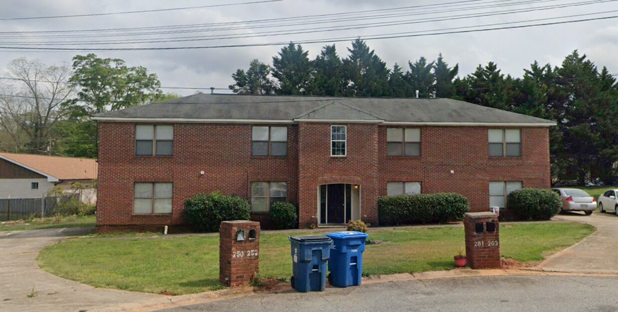 Primary Photo - 252 Toby Springs Ln