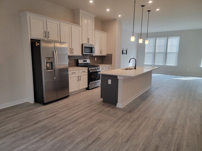 Foto del edificio - 1622 Grove Chestnut Rd