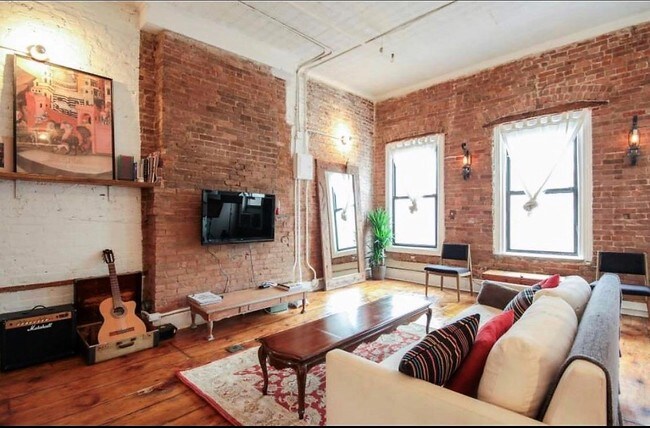 Building Photo - 111 Bowery