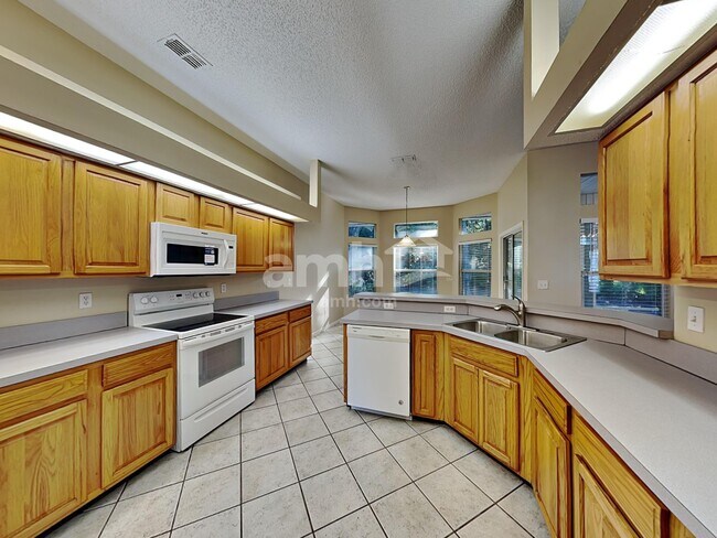 Foto del edificio - 357 Maplewood Dr