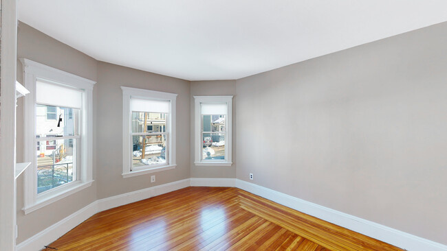 Building Photo - 70 Hudson St