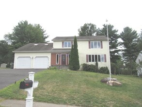 Building Photo - 208 Dino Rd