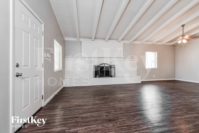 Foto del edificio - 1801 Canosa Ave