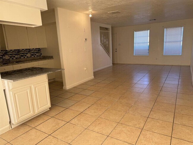 Foto del edificio - 9200 W Bellfort Ave