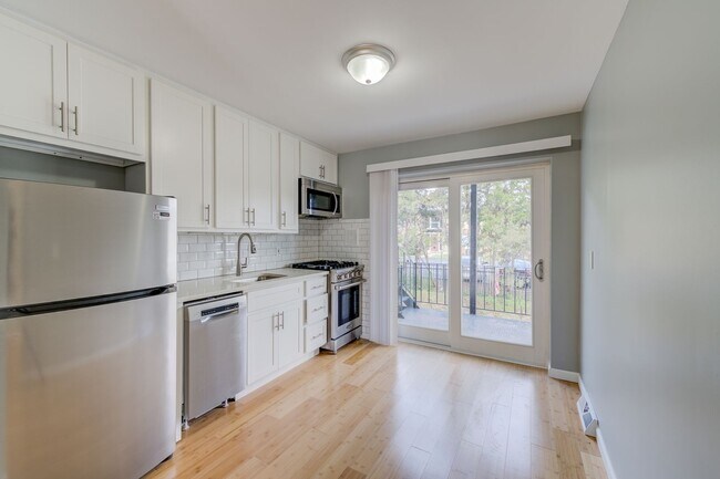Building Photo - Minutes from I-170. Ask about our Move in ...