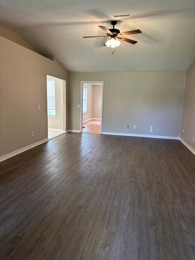Foto del edificio - 3005 Godwin Ln