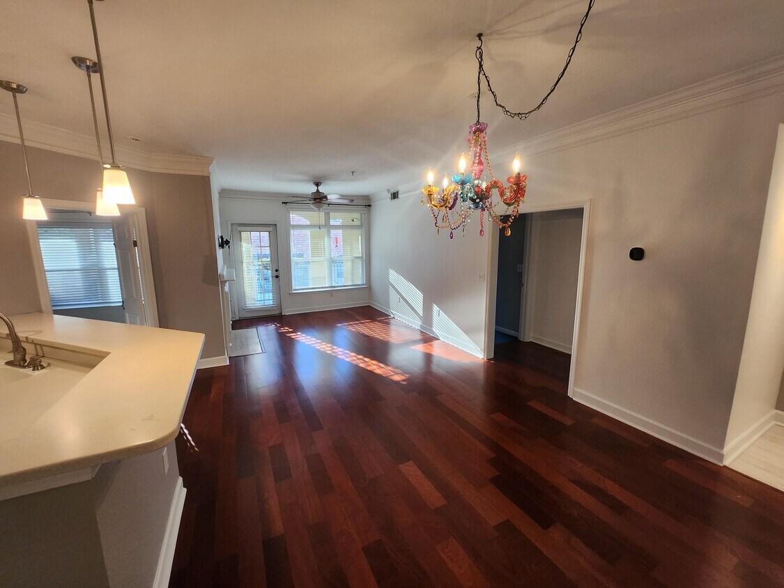Foto principal - 955 Juniper St NE