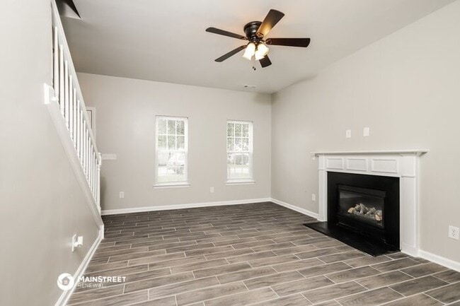 Building Photo - 125 Salem Ridge Ct