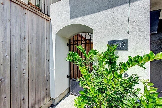 Foto del edificio - 1407 Knox St