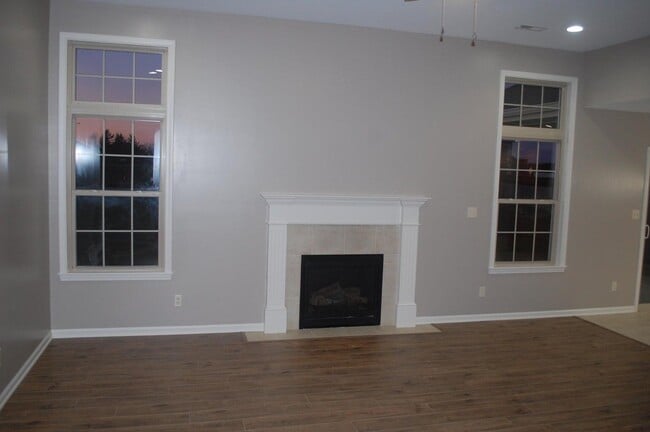 Foto del edificio - 5007 Craydon Dr