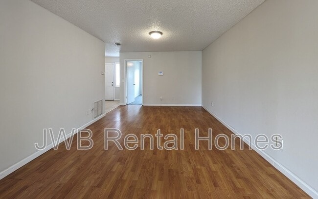 Building Photo - 1300 Bay Hill Blvd