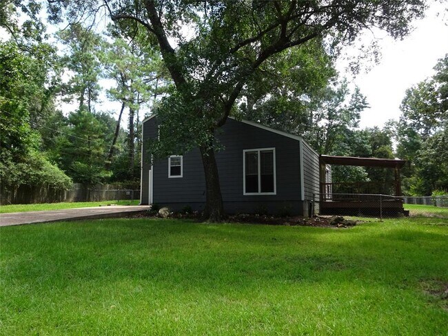 Foto del edificio - 4745 Holly Ln E