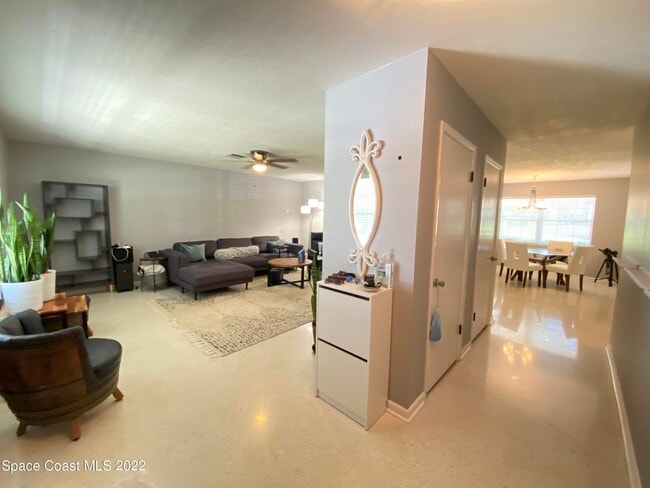 Building Photo - 2668 Bernice Ct