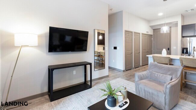 Foto del edificio - 3150 W Twain Ave