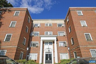 Building Photo - 32 University Cir