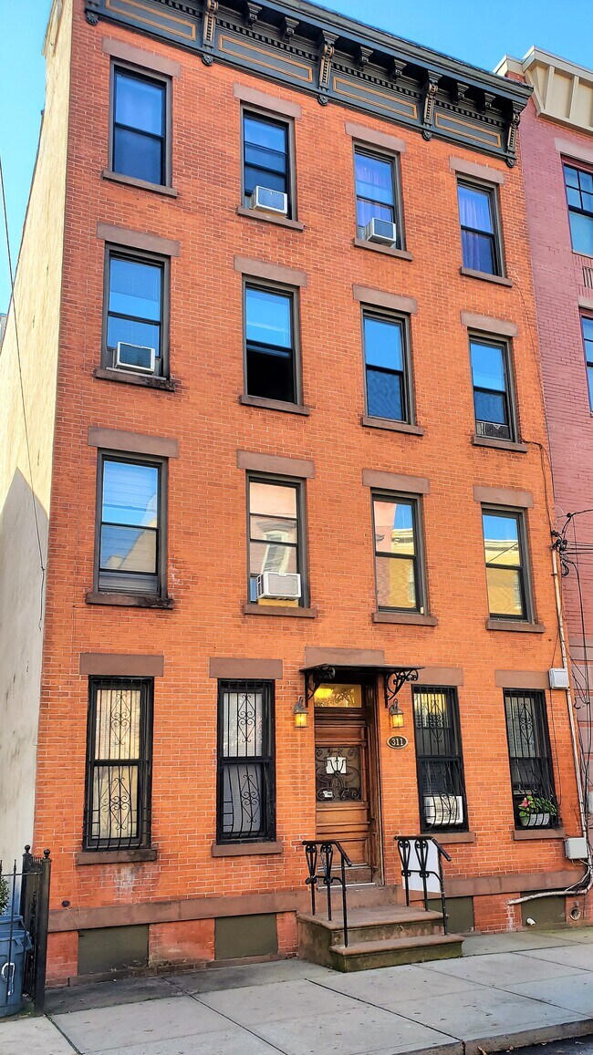 Foto del edificio - 311 7th St