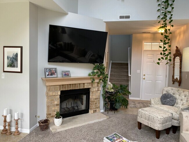 Foto del edificio - 526 Heritage Ct