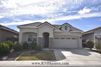 Building Photo - 5121 Creekhollow Way