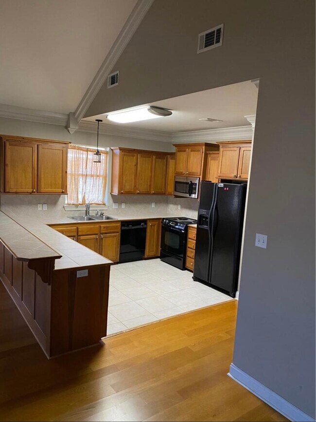 Foto del edificio - 11182 RIVER HIGHLANDS DR 14B